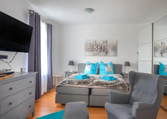 Sweethome - Ruhig - Grosse Kueche, Balkon, Stellplatz, Wifi Appartement Maagdenburg